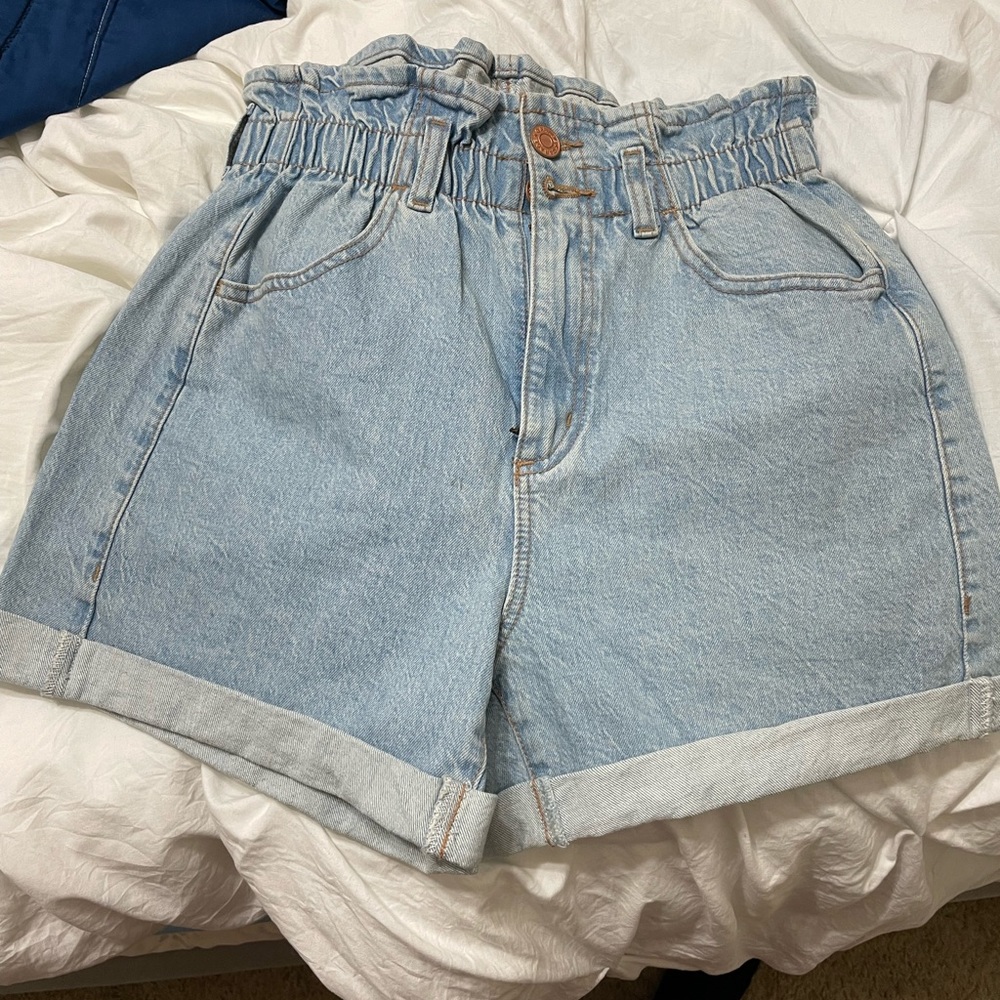 JEAN HIGH WAISTED SHORTD
